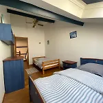 Maison A La Campagne Avec Piscine Et Jacuzzi Buanes