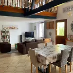 Maison A La Campagne Avec Piscine Et Jacuzzi