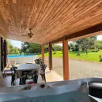 Prázdninový dům Maison A La Campagne Avec Piscine Et Jacuzzi