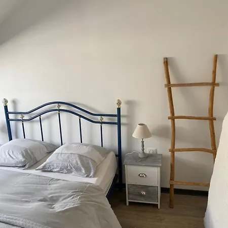 Maison A La Campagne Avec Piscine Et Jacuzzi Buanes