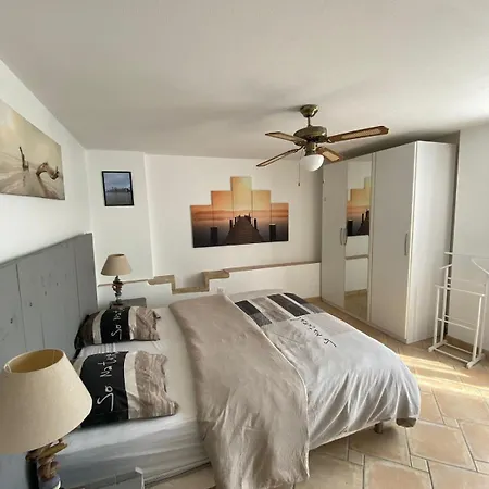 Maison A La Campagne Avec Piscine Et Jacuzzi 度假居 Buanes