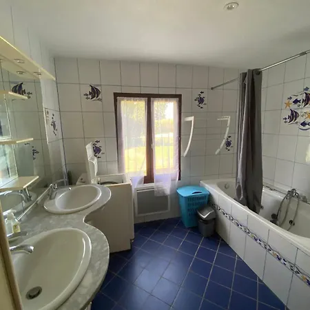 度假居 Maison A La Campagne Avec Piscine Et Jacuzzi Buanes