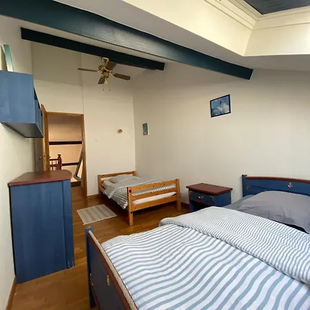 Maison A La Campagne Avec Piscine Et Jacuzzi Buanes