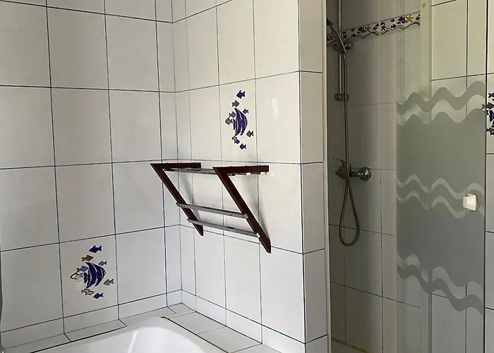 Maison A La Campagne Avec Piscine Et Jacuzzi * Buanes