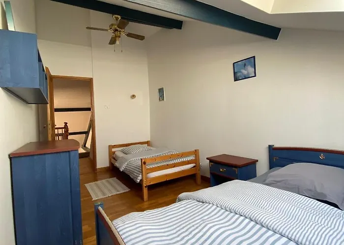 Maison A La Campagne Avec Piscine Et Jacuzzi Buanes