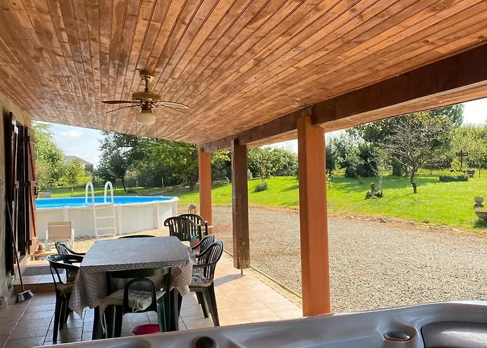 בית נופש Maison A La Campagne Avec Piscine Et Jacuzzi